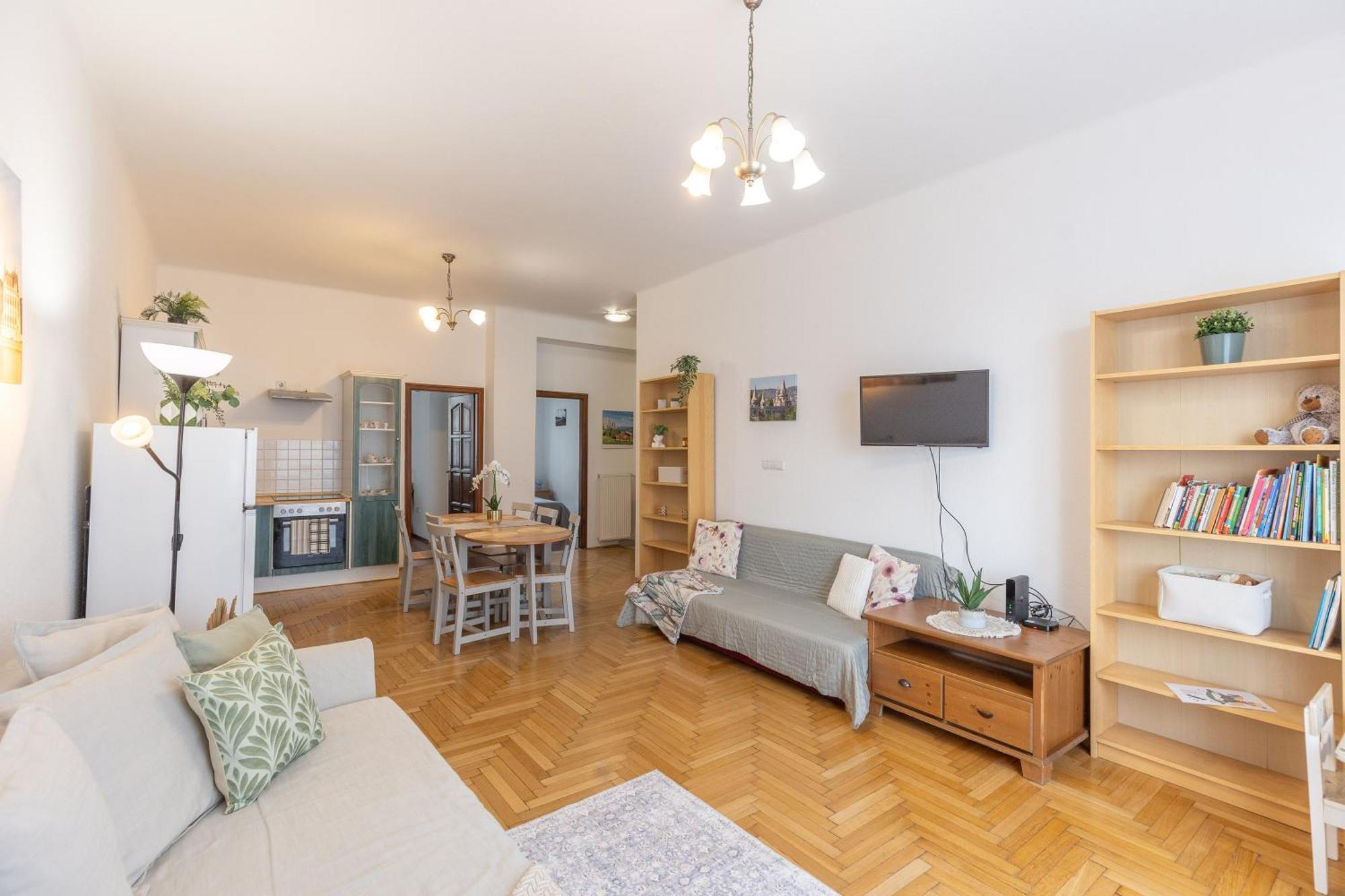 Riverside Balcony Apartment With View To Danube Budapest Esterno foto