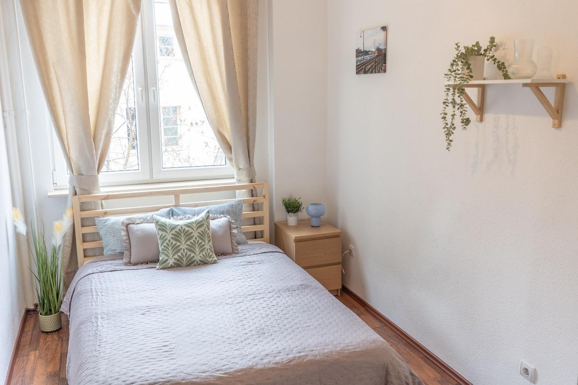 Riverside Balcony Apartment With View To Danube Budapest Esterno foto